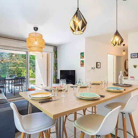 Lyloa By Interhome Six-Fours-les-Plages