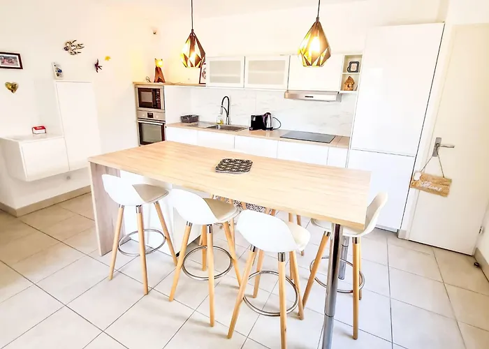 Lyloa By Interhome * Six-Fours-les-Plages