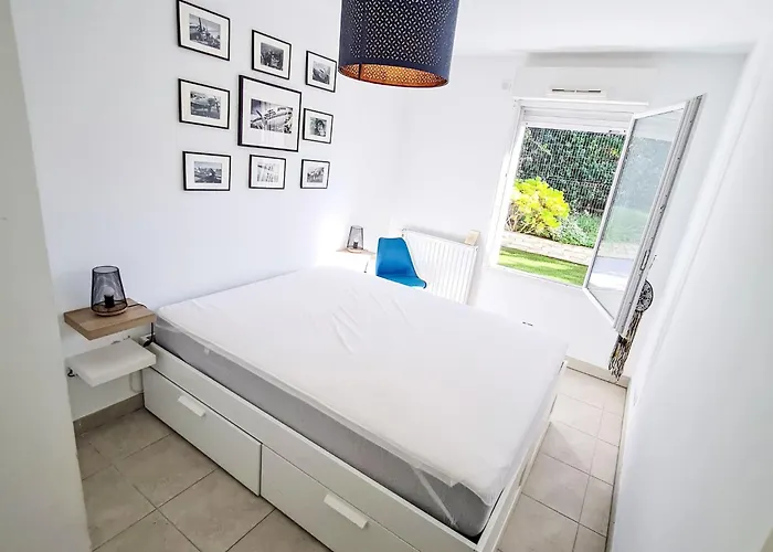 Lyloa By Interhome Six-Fours-les-Plages