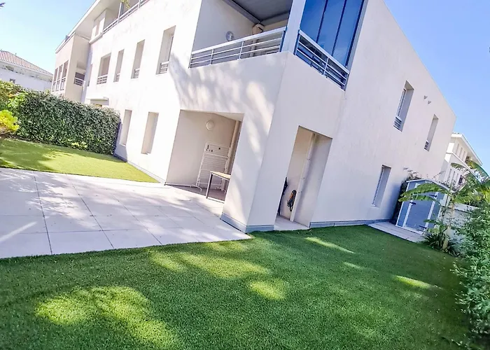Lyloa By Interhome * Six-Fours-les-Plages