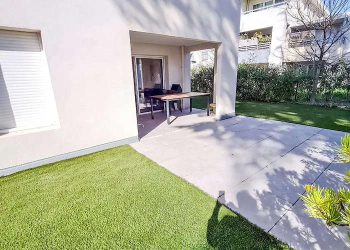 Lyloa By Interhome Six-Fours-les-Plages